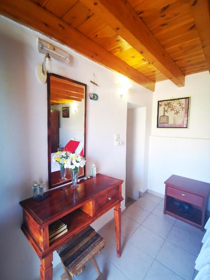 Kalypso Apartment Chalki Town Exterior foto